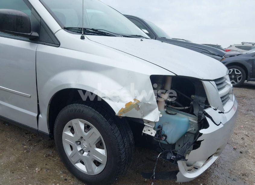 Photo 6 of 2010 Dodge Grand CARAVAN SE (VIN 2D4RN4DE6AR402976)