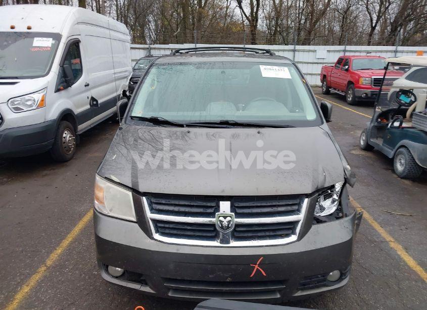 Photo 12 of 2010 Dodge Grand CARAVAN SE (VIN 2D4RN4DE7AR229985)