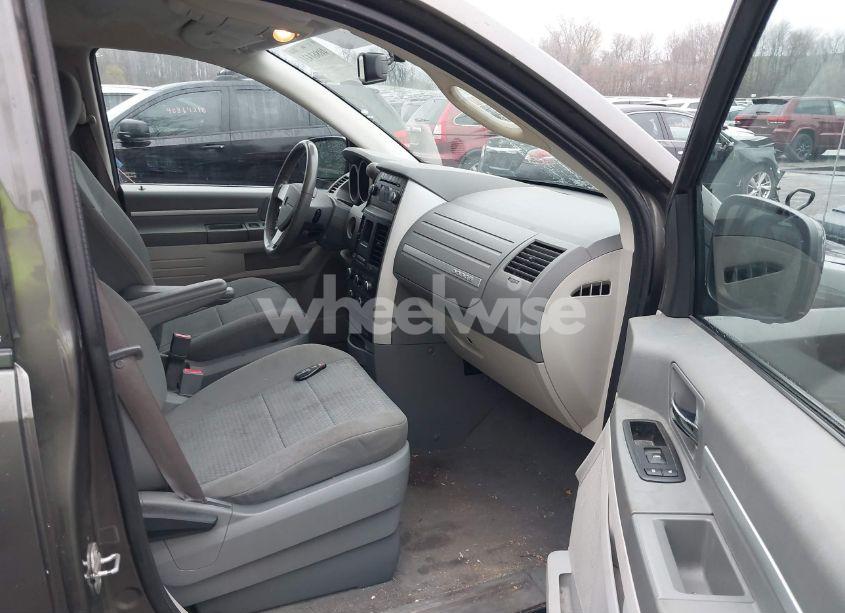 Photo 5 of 2010 Dodge Grand CARAVAN SE (VIN 2D4RN4DE7AR229985)