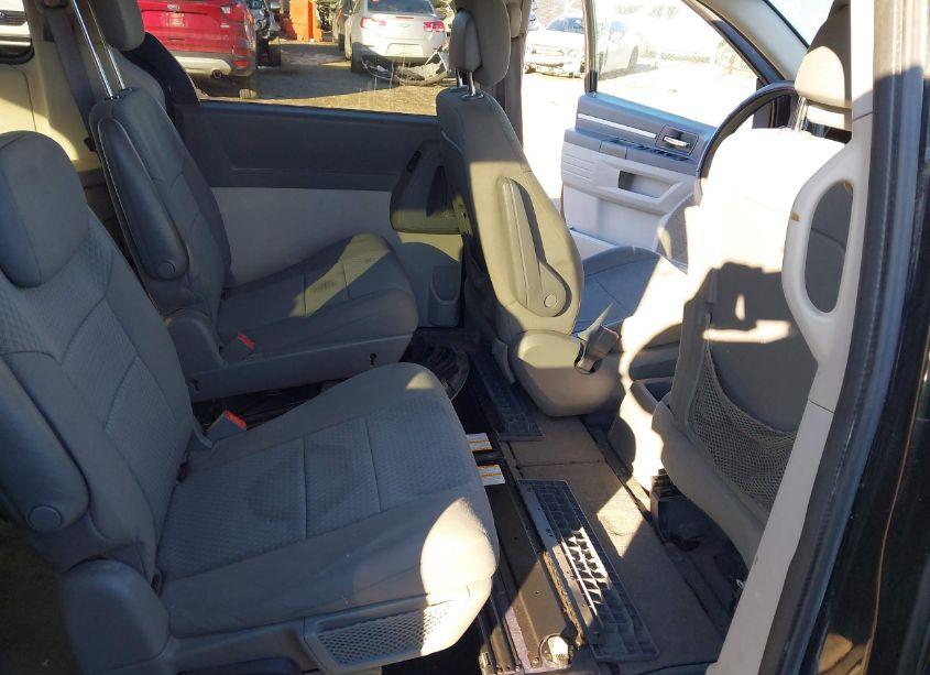 Photo 8 of 2010 Dodge Grand CARAVAN SE (VIN 2D4RN4DE7AR370796)