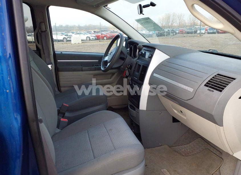 Photo 5 of 2010 Dodge Grand CARAVAN SE (VIN 2D4RN4DE8AR185303)