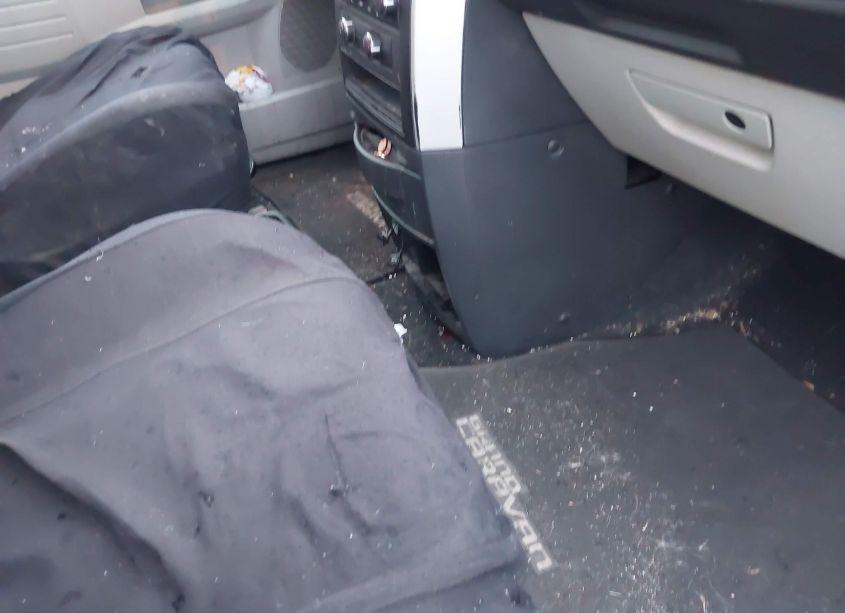 Photo 5 of 2010 Dodge Grand CARAVAN SE (VIN 2D4RN4DE8AR224424)