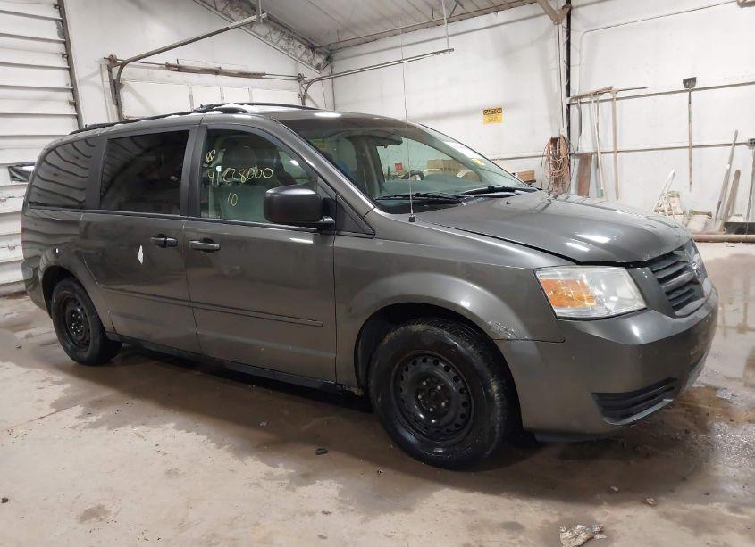 2010 Dodge Grand CARAVAN SE (VIN 2D4RN4DE8AR261005) main photo