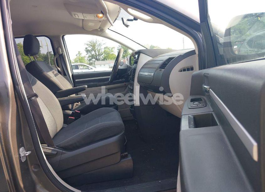 Photo 5 of 2010 Dodge Grand CARAVAN SE (VIN 2D4RN4DE9AR254872)
