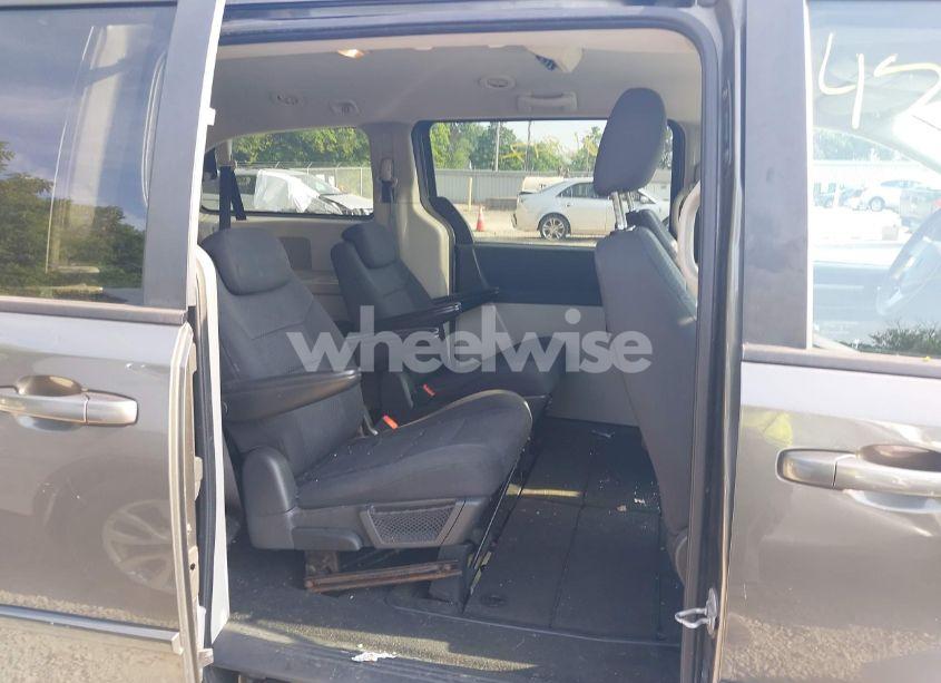 Photo 8 of 2010 Dodge Grand CARAVAN SE (VIN 2D4RN4DE9AR254872)