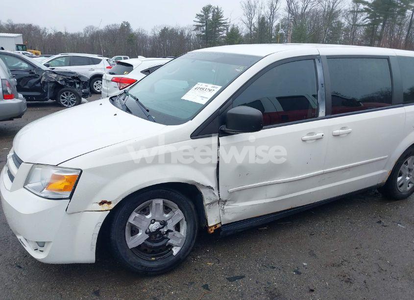 Photo 6 of 2010 Dodge Grand CARAVAN SE (VIN 2D4RN4DE9AR356320)