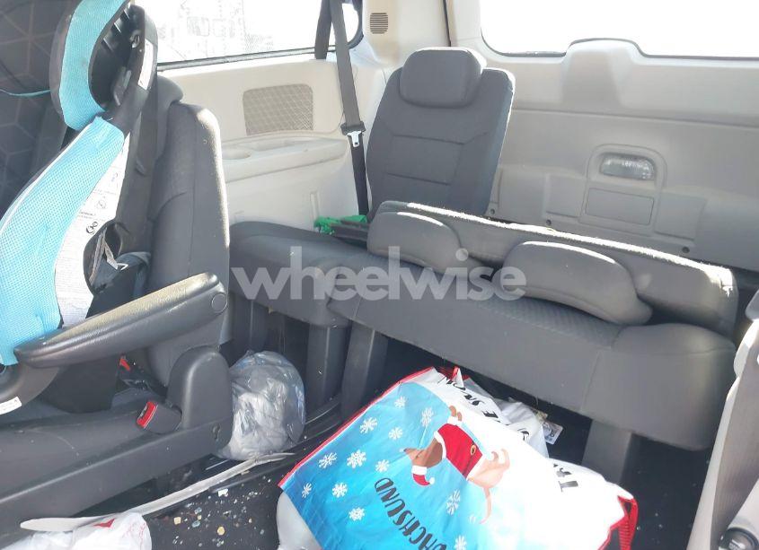 Photo 12 of 2010 Dodge Grand CARAVAN SE (VIN 2D4RN4DE9AR402809)