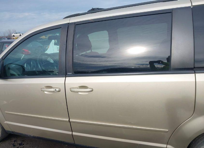 Photo 15 of 2010 Dodge Grand CARAVAN SE (VIN 2D4RN4DEXAR268831)