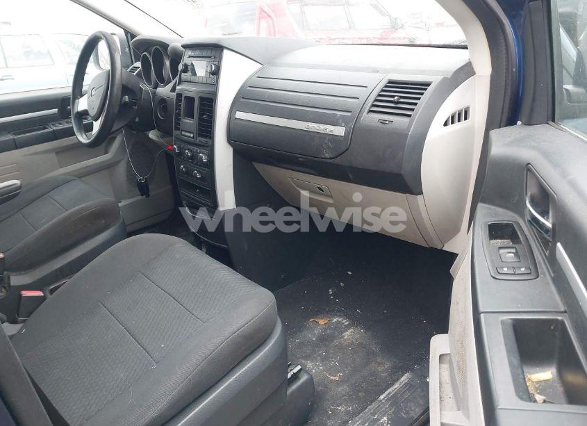 Photo 5 of 2010 Dodge Grand CARAVAN SE (VIN 2D4RN4DEXAR377368)