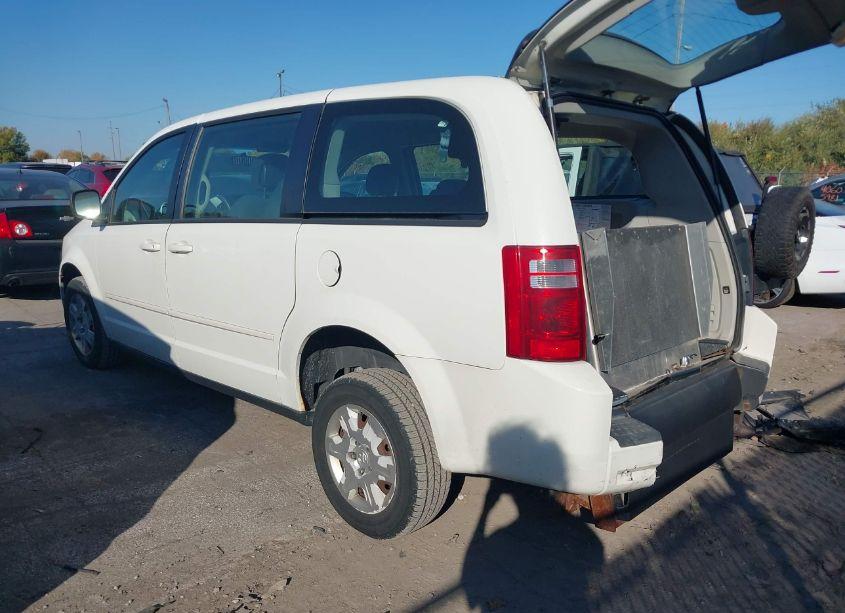 Photo 3 of 2010 Dodge Grand CARAVAN SE (VIN 2D4RN4DEXAR430148)