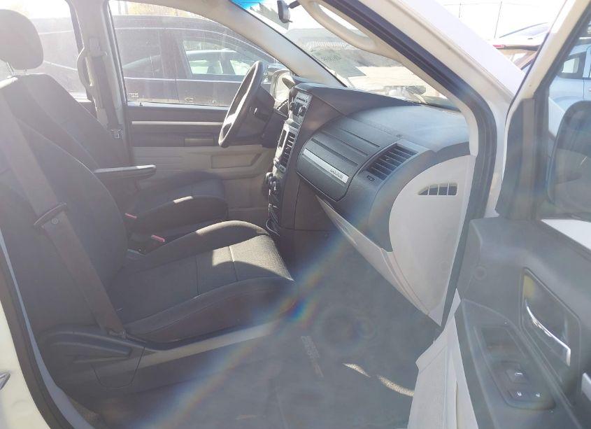 Photo 5 of 2010 Dodge Grand CARAVAN SE (VIN 2D4RN4DEXAR430148)