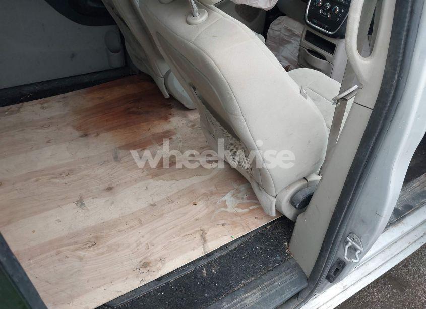 Photo 8 of 2011 Dodge Grand CARAVAN EXPRESS (VIN 2D4RN4DG5BR601746)