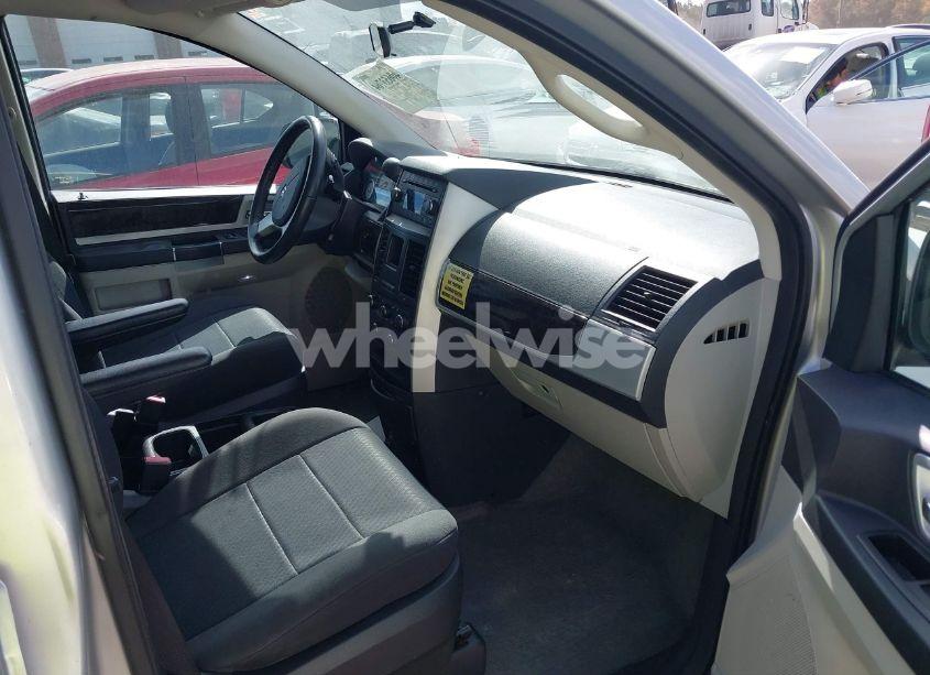 Photo 5 of 2010 Dodge Grand CARAVAN SXT (VIN 2D4RN5D10AR317988)