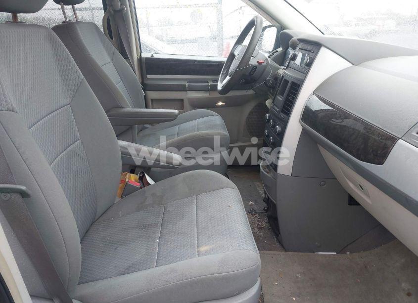 Photo 5 of 2010 Dodge Grand CARAVAN SXT (VIN 2D4RN5D11AR175005)