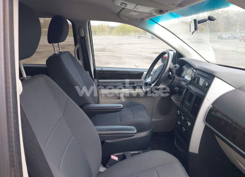 Photo 5 of 2010 Dodge Grand CARAVAN SXT (VIN 2D4RN5D11AR201781)