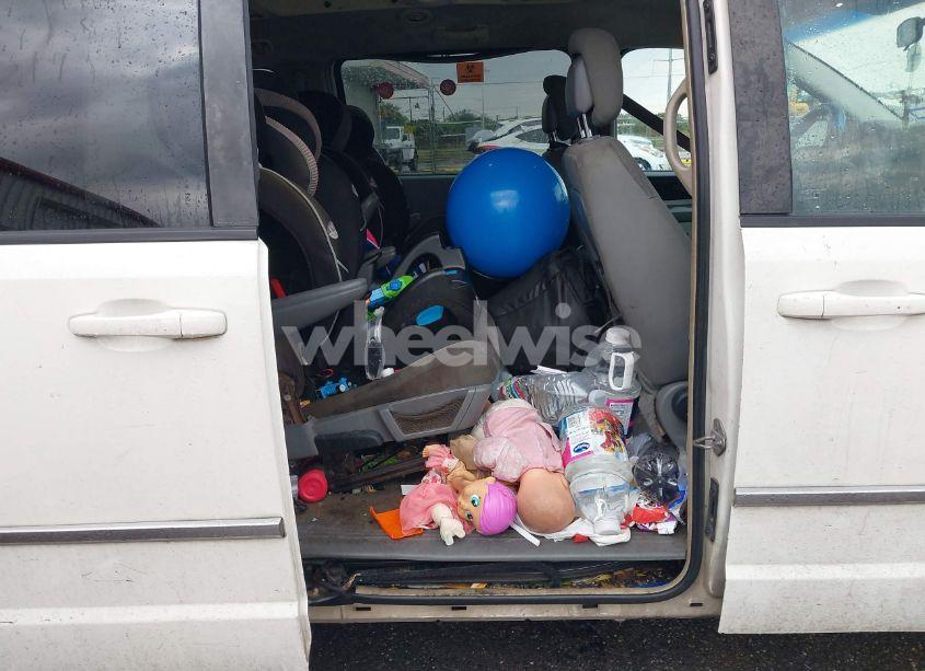 Photo 8 of 2010 Dodge Grand CARAVAN SXT (VIN 2D4RN5D11AR280983)