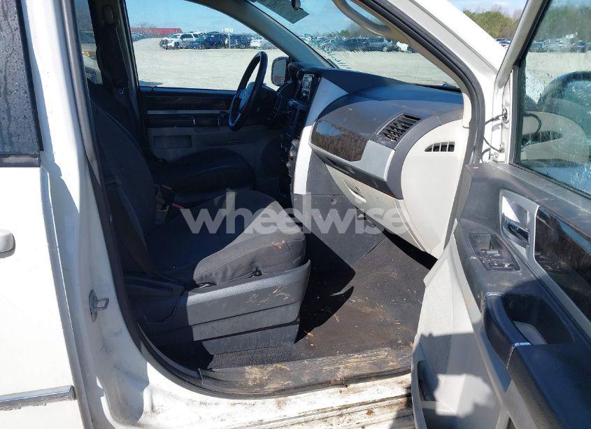 Photo 5 of 2010 Dodge Grand CARAVAN SXT (VIN 2D4RN5D11AR496932)