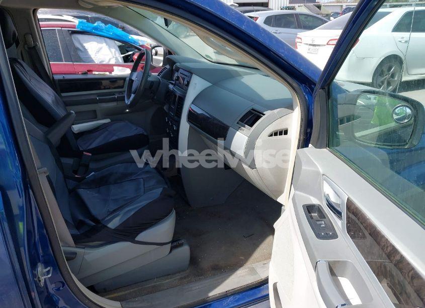 Photo 5 of 2010 Dodge Grand CARAVAN SXT (VIN 2D4RN5D12AR145883)