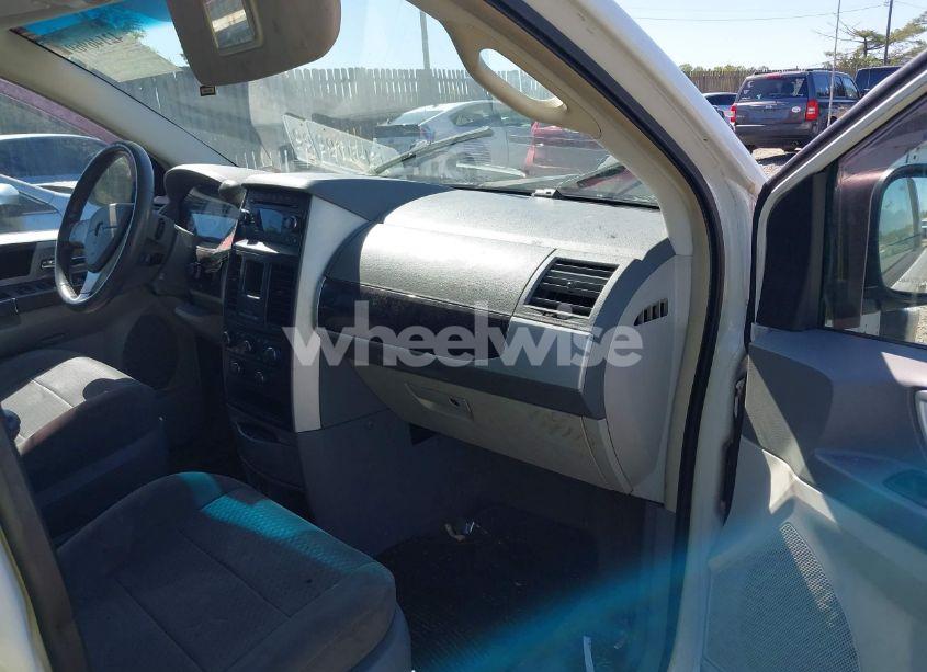 Photo 5 of 2010 Dodge Grand CARAVAN SXT (VIN 2D4RN5D12AR210330)