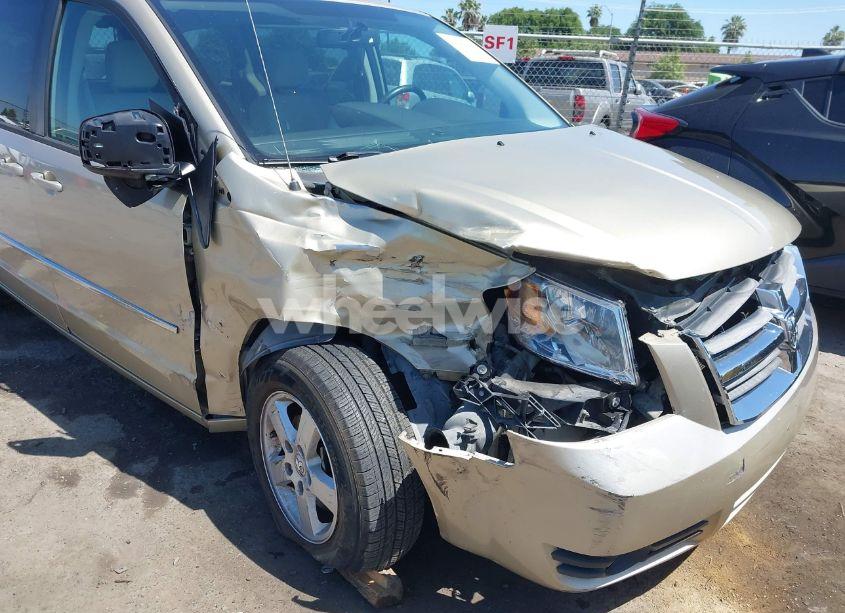 Photo 6 of 2010 Dodge Grand CARAVAN SXT (VIN 2D4RN5D12AR273119)