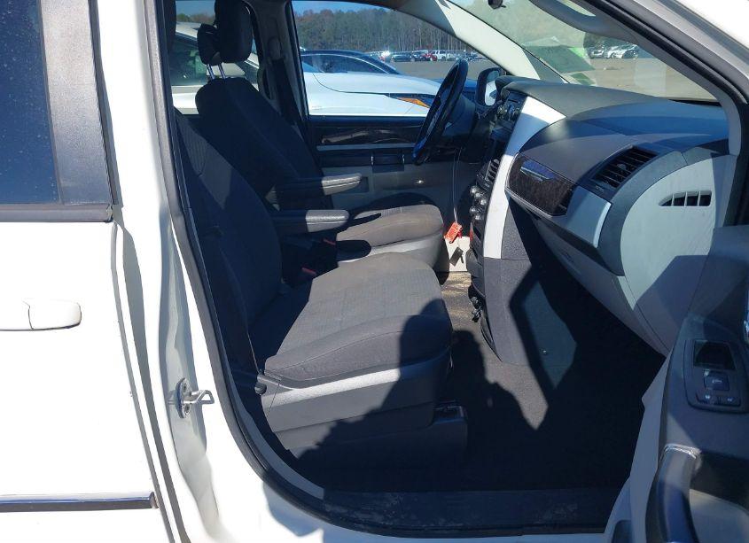 Photo 5 of 2010 Dodge Grand CARAVAN SXT (VIN 2D4RN5D12AR496745)