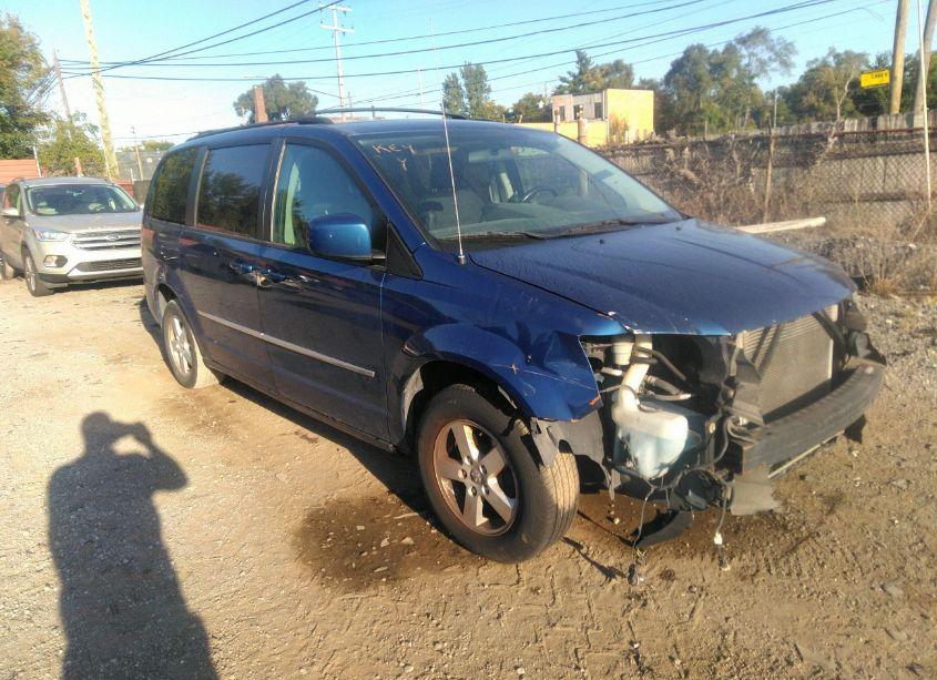 2010 Dodge Grand CARAVAN SXT (VIN 2D4RN5D13AR147433) main photo