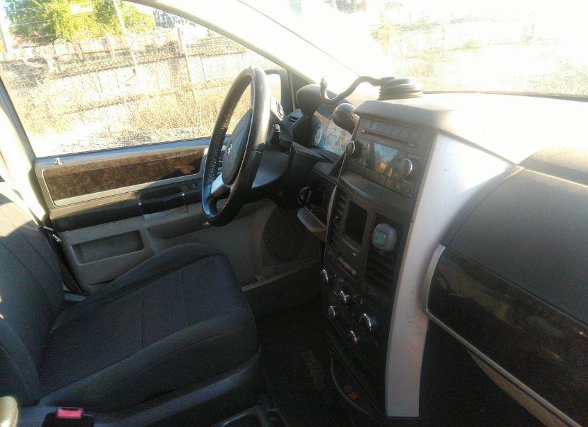 Photo 5 of 2010 Dodge Grand CARAVAN SXT (VIN 2D4RN5D13AR147433)