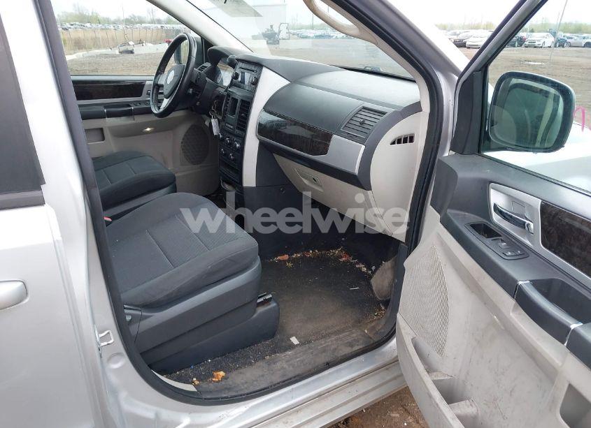 Photo 5 of 2010 Dodge Grand CARAVAN SXT (VIN 2D4RN5D13AR251193)