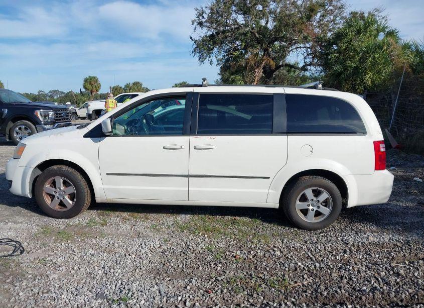 Photo 13 of 2010 Dodge Grand CARAVAN SXT (VIN 2D4RN5D14AR200432)