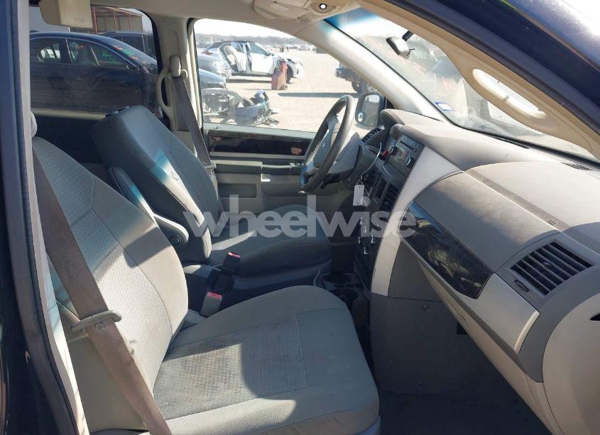 Photo 5 of 2010 Dodge Grand CARAVAN SXT (VIN 2D4RN5D14AR210734)