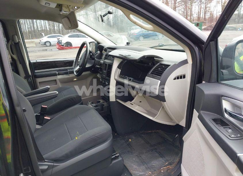 Photo 5 of 2010 Dodge Grand CARAVAN SXT (VIN 2D4RN5D14AR314477)