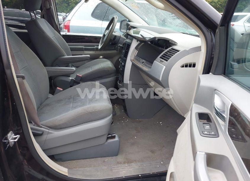 Photo 5 of 2010 Dodge Grand CARAVAN SXT (VIN 2D4RN5D16AR210427)