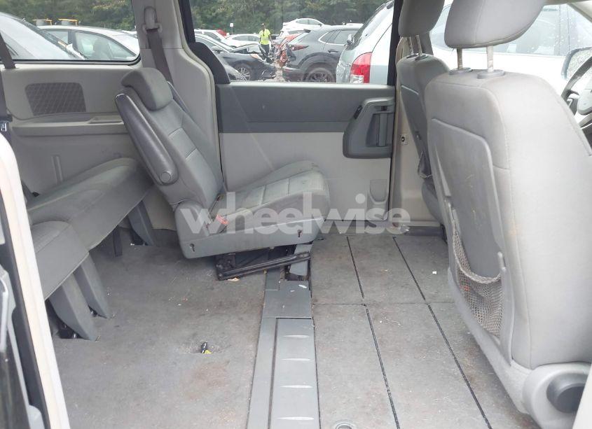 Photo 8 of 2010 Dodge Grand CARAVAN SXT (VIN 2D4RN5D16AR210427)