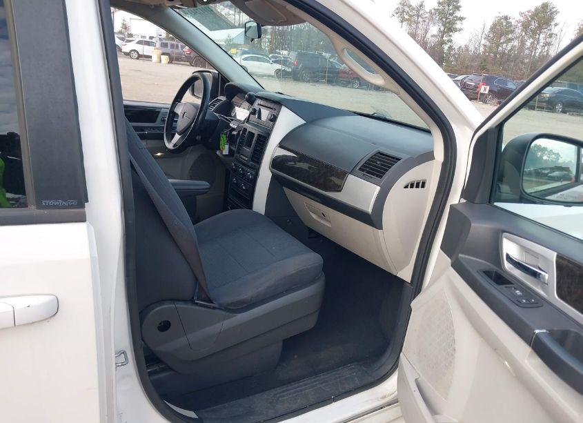 Photo 5 of 2010 Dodge Grand CARAVAN SXT (VIN 2D4RN5D16AR251107)