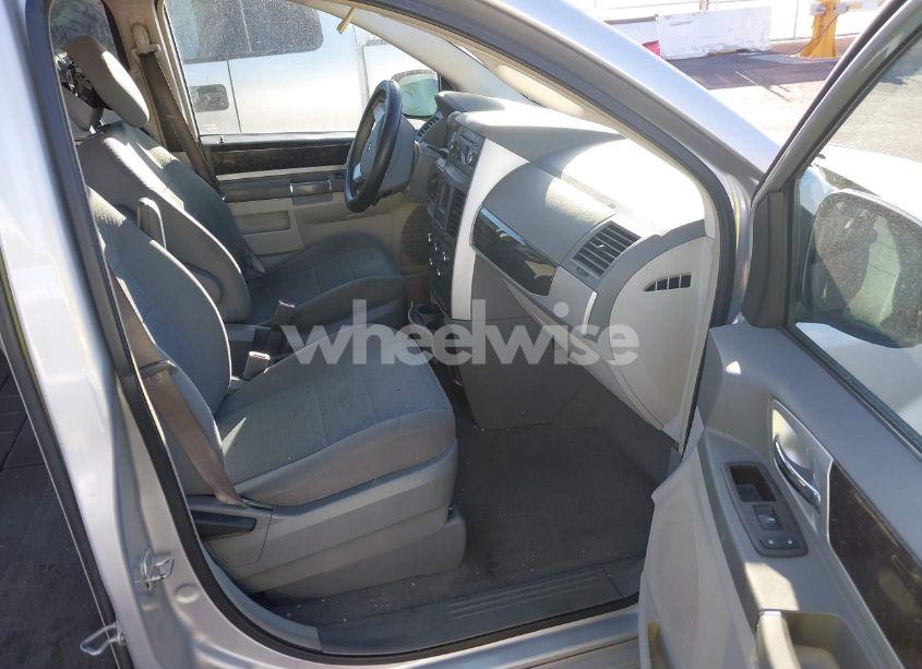 Photo 5 of 2010 Dodge Grand CARAVAN SXT (VIN 2D4RN5D16AR445197)