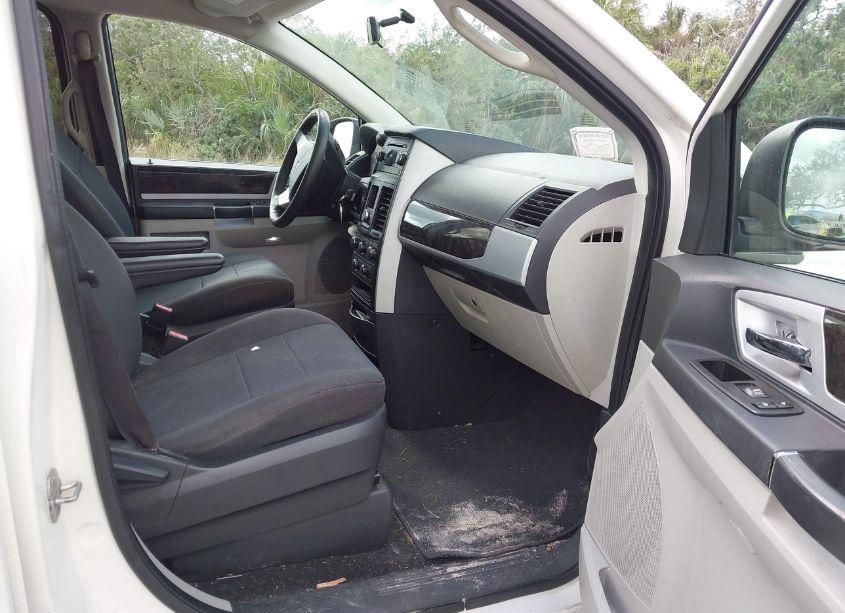 Photo 5 of 2010 Dodge Grand CARAVAN SXT (VIN 2D4RN5D17AR210663)