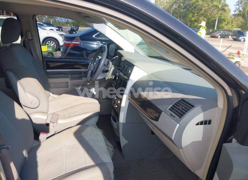 Photo 5 of 2010 Dodge Grand CARAVAN SXT (VIN 2D4RN5D17AR256493)