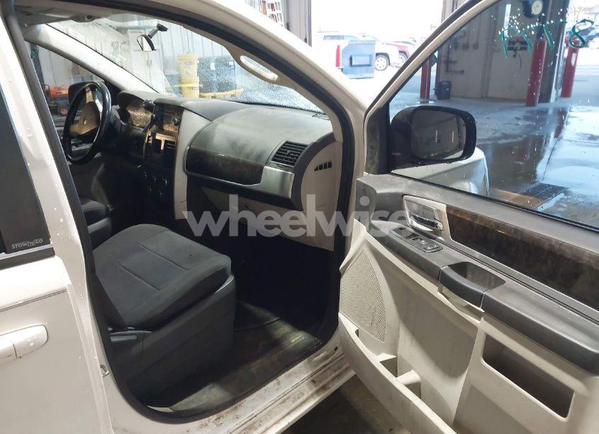 Photo 5 of 2010 Dodge Grand CARAVAN SXT (VIN 2D4RN5D18AR245132)