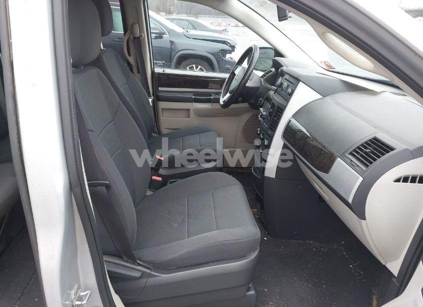 Photo 5 of 2010 Dodge Grand CARAVAN SXT (VIN 2D4RN5D19AR433013)