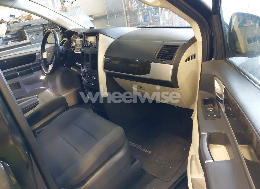 Photo 5 of 2010 Dodge Grand CARAVAN SXT (VIN 2D4RN5D19AR433481)