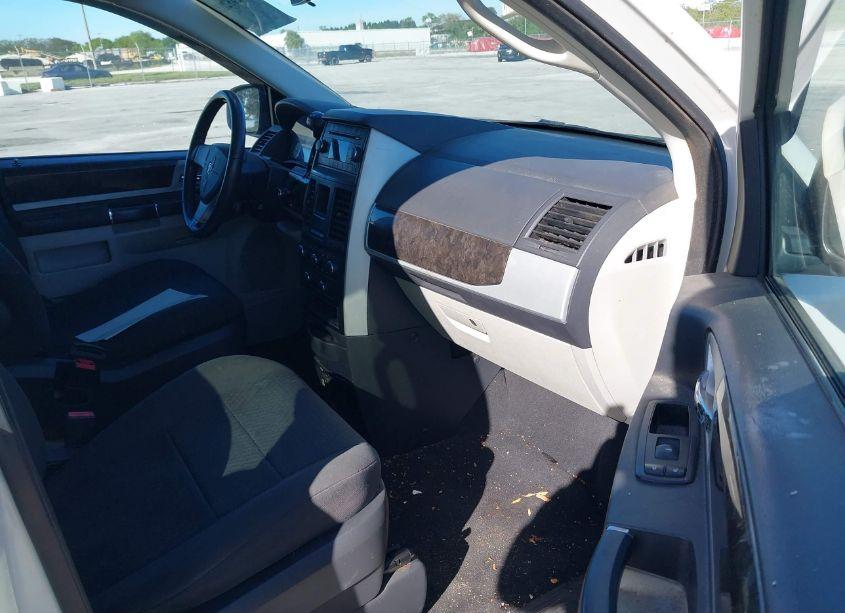 Photo 5 of 2010 Dodge Grand CARAVAN SXT (VIN 2D4RN5D19AR461880)