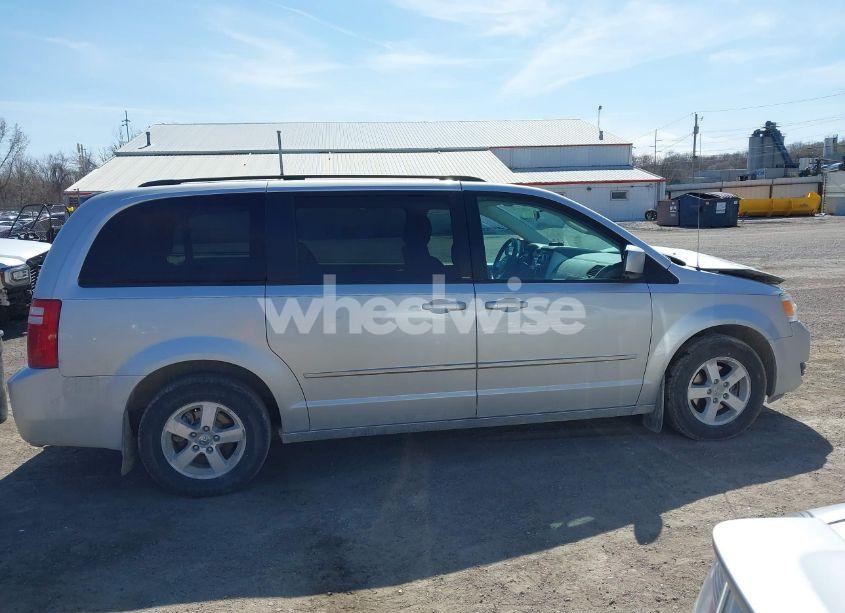Photo 13 of 2010 Dodge Grand CARAVAN SXT (VIN 2D4RN5D1XAR107320)