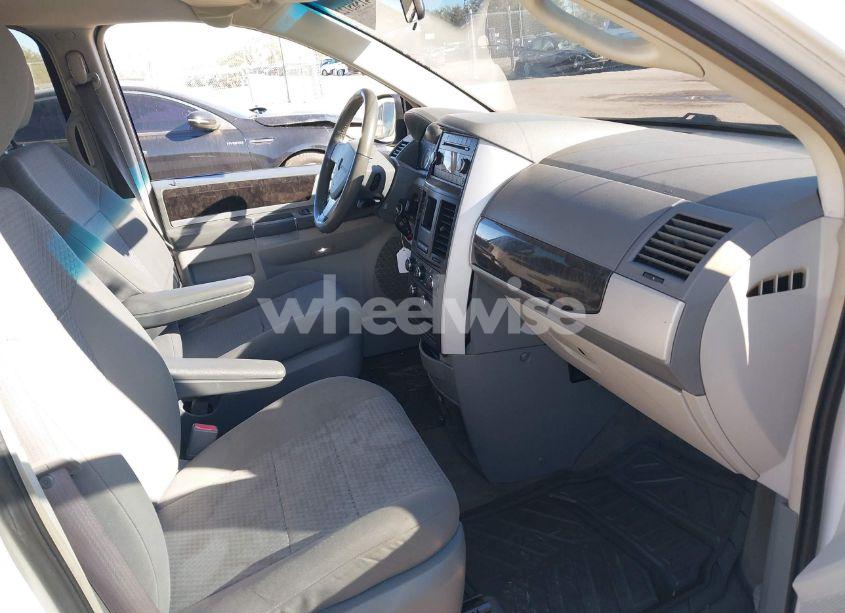 Photo 5 of 2010 Dodge Grand CARAVAN SXT (VIN 2D4RN5D1XAR196385)