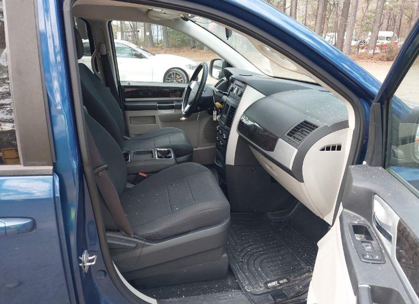 Photo 5 of 2010 Dodge Grand CARAVAN SXT (VIN 2D4RN5D1XAR455960)