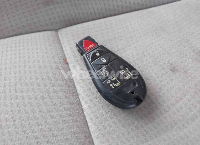 Photo 11 of 2011 Dodge Grand CARAVAN CREW (VIN 2D4RN5DG0BR754881)