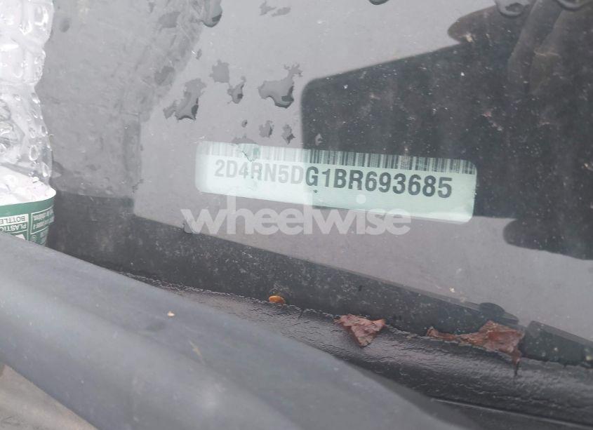 Photo 11 of 2011 Dodge Grand CARAVAN CREW (VIN 2D4RN5DG1BR693685)