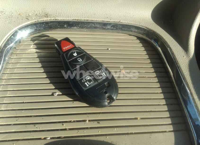 Photo 11 of 2011 Dodge Grand CARAVAN CREW (VIN 2D4RN5DG1BR700134)