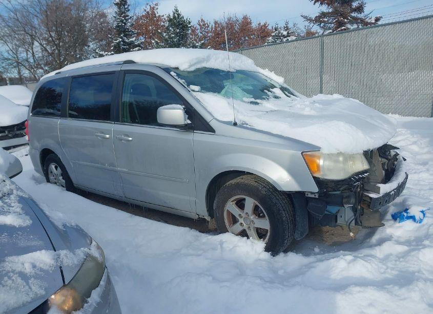 2011 Dodge Grand CARAVAN CREW (VIN 2D4RN5DG3BR618826) main photo