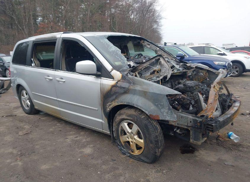 2011 Dodge Grand CARAVAN CREW (VIN 2D4RN5DG7BR706729) main photo