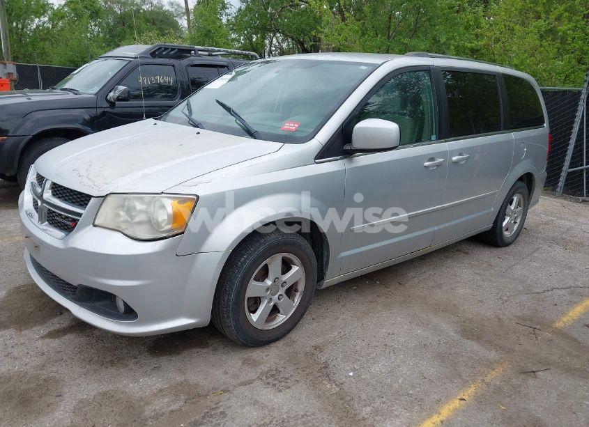 Photo 2 of 2011 Dodge Grand CARAVAN CREW (VIN 2D4RN5DG7BR786789)